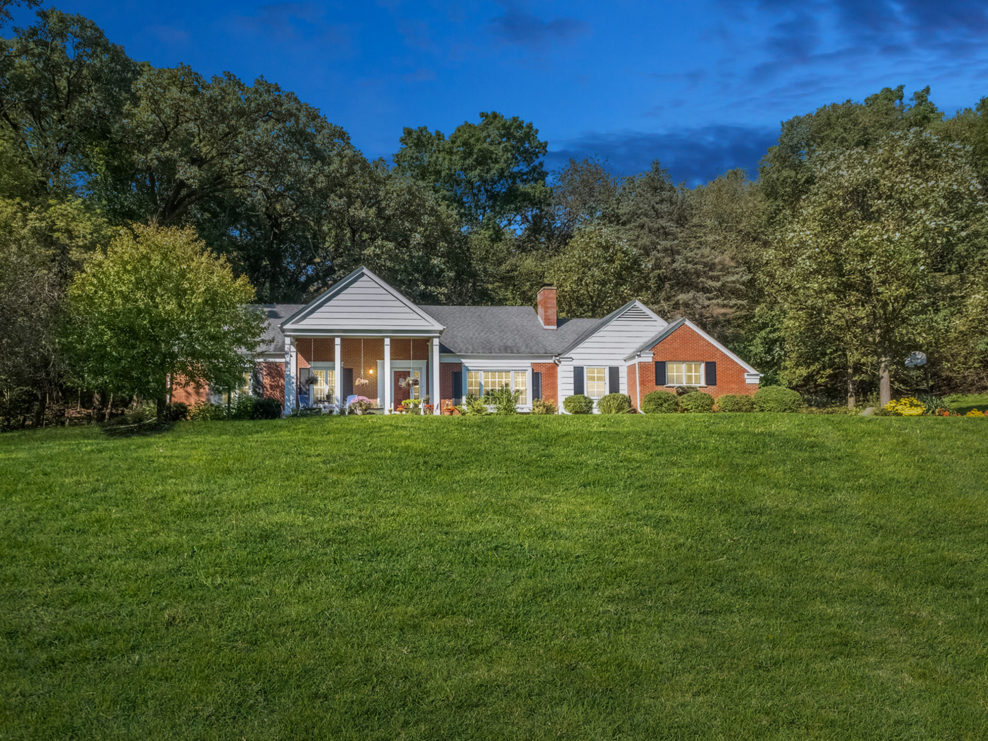 20 Marryat Road Trout Valley, IL 60013 - Photo 1 of 33 a front view of a house with a garden
