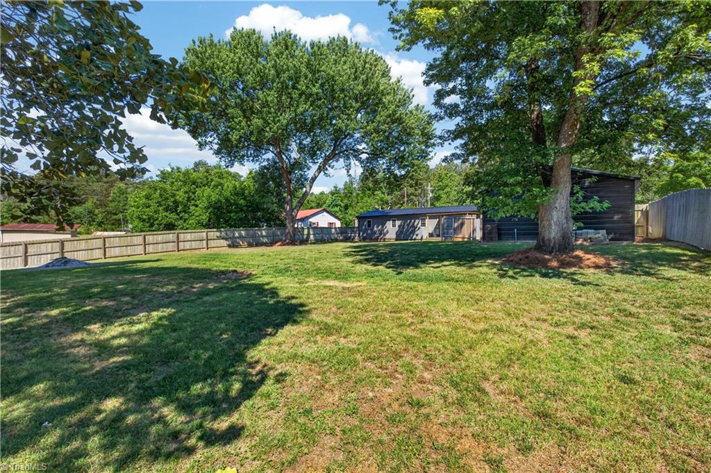 4306 Plainfield Road Sophia, NC 27350 - Photo 23 of 30