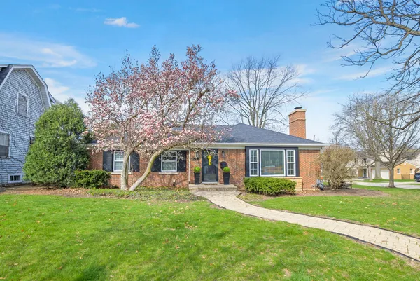 $849,000 | 700 South Catherine Avenue, La Grange, IL 60525