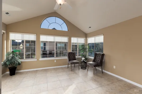 $450,000 | 2858 North Cloverdale Road, Boise, ID 83713