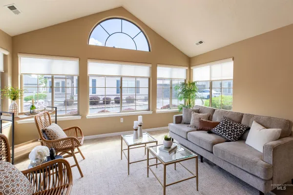 $450,000 | 2858 North Cloverdale Road, Boise, ID 83713