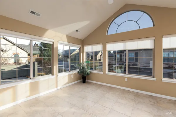 $450,000 | 2858 North Cloverdale Road, Boise, ID 83713