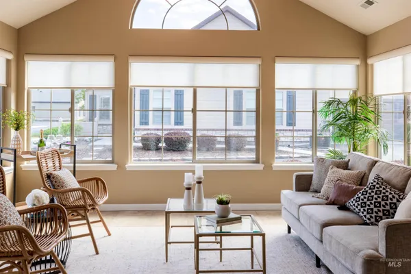 $450,000 | 2858 North Cloverdale Road, Boise, ID 83713