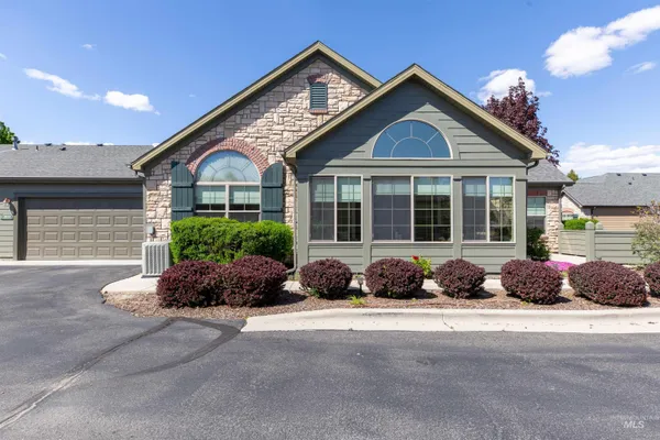 $450,000 | 2858 North Cloverdale Road, Boise, ID 83713