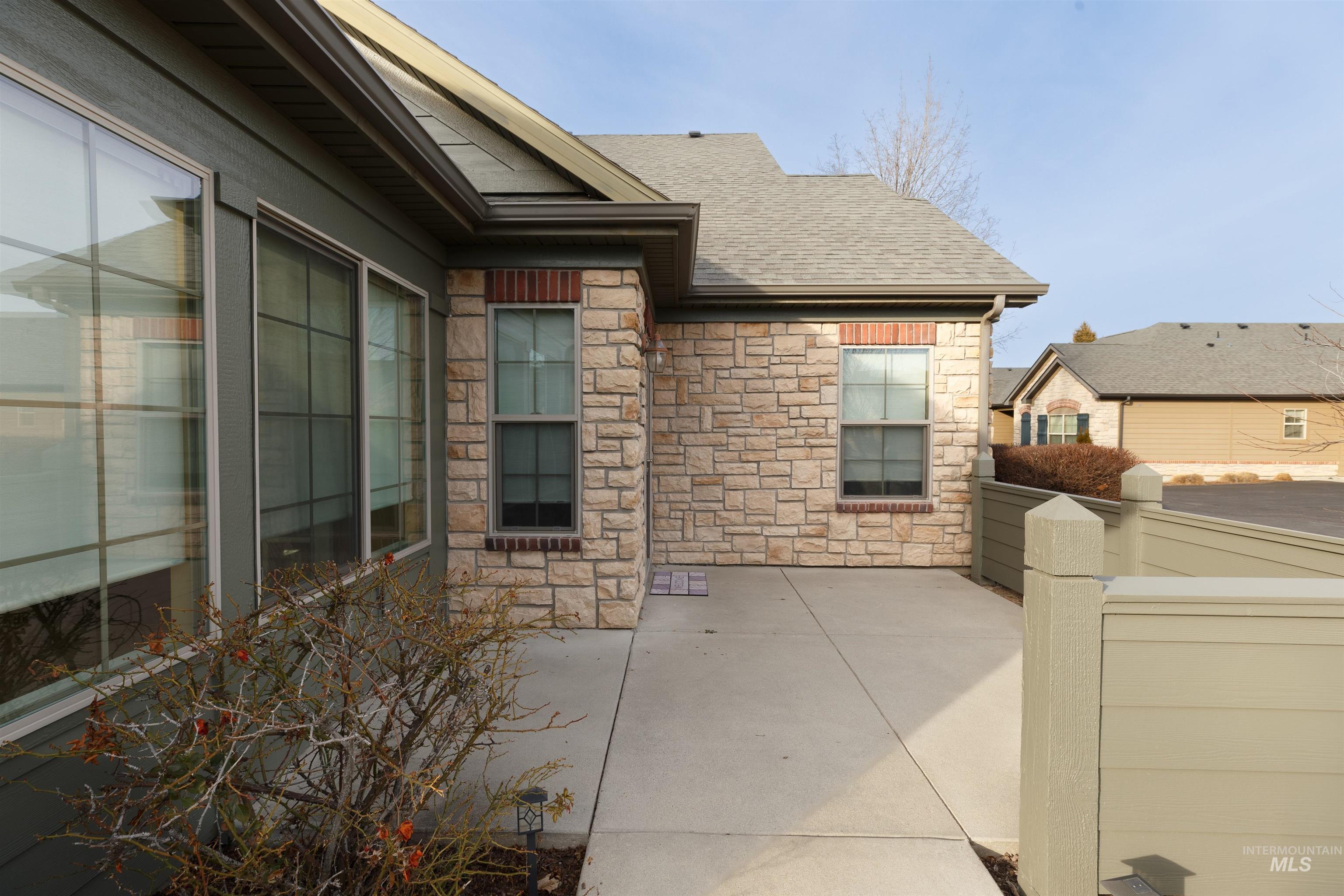 2858 North Cloverdale Road Boise, ID 83713 - Photo 4 of 26