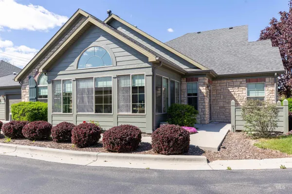 $450,000 | 2858 North Cloverdale Road, Boise, ID 83713