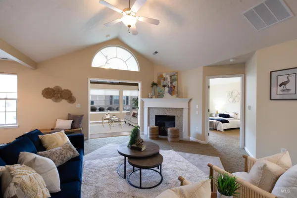 $450,000 | 2858 North Cloverdale Road, Boise, ID 83713