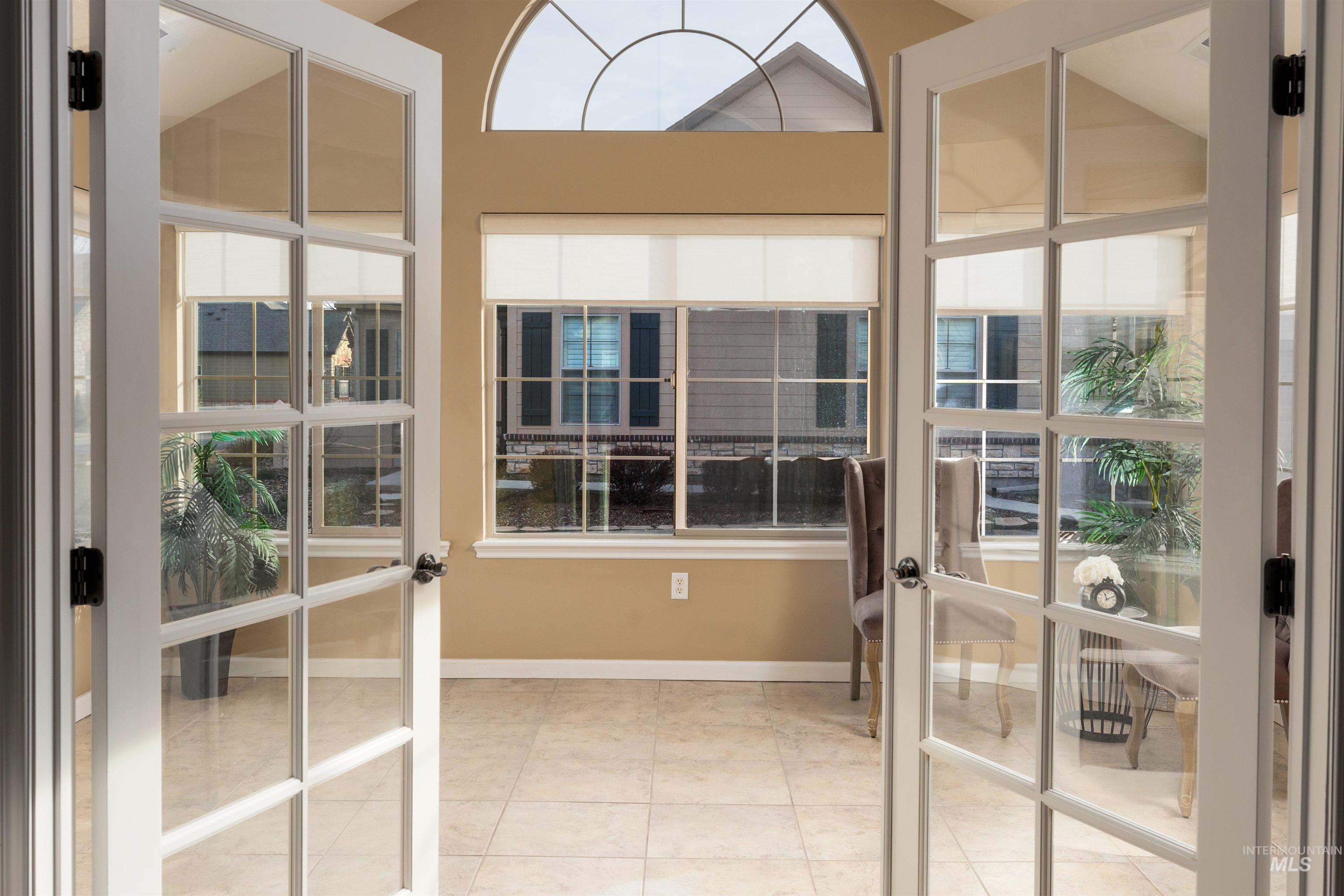 2858 North Cloverdale Road Boise, ID 83713 - Photo 10 of 26