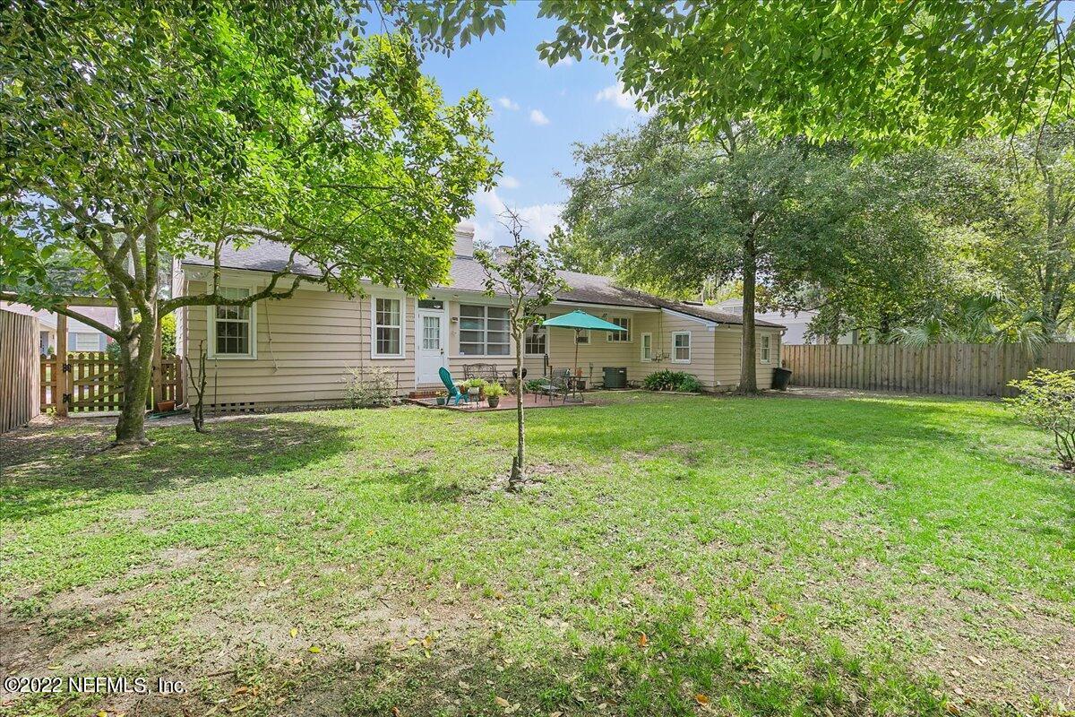 1538 Brookwood Road Jacksonville, FL 32207 - Photo 18 of 28 Backyard