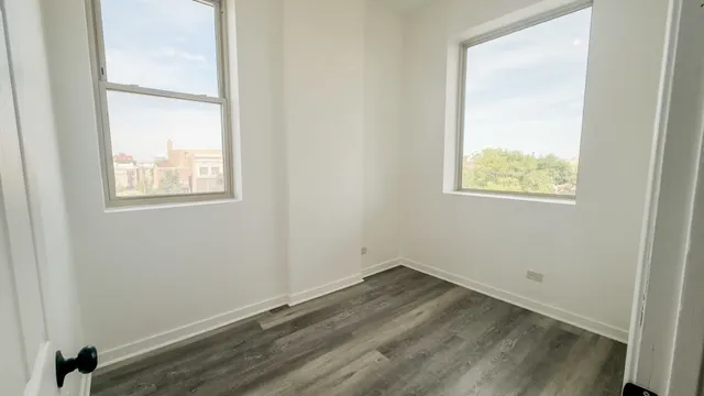 $1,495 | 317 South Homan Avenue, Unit 3E, Chicago, IL 60624