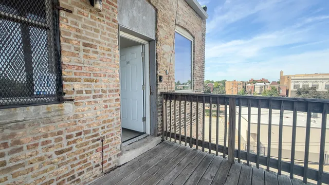 $1,495 | 317 South Homan Avenue, Unit 3E, Chicago, IL 60624