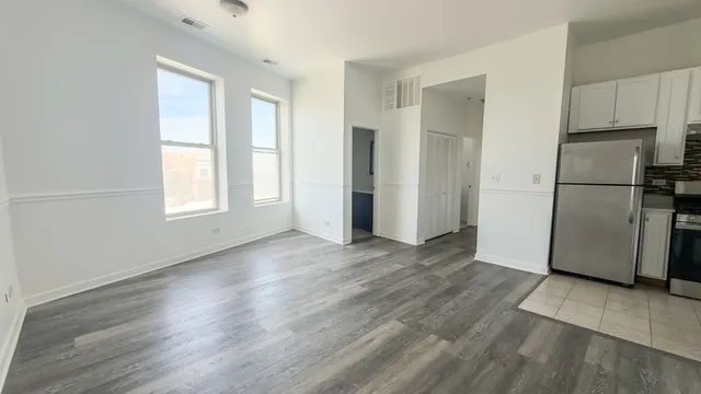 $1,495 | 317 South Homan Avenue, Unit 3E, Chicago, IL 60624