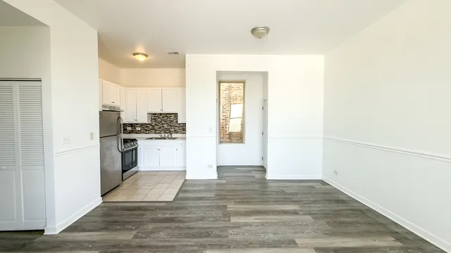 $1,495 | 317 South Homan Avenue, Unit 3E, Chicago, IL 60624