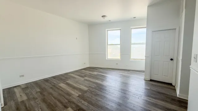 $1,495 | 317 South Homan Avenue, Unit 3E, Chicago, IL 60624