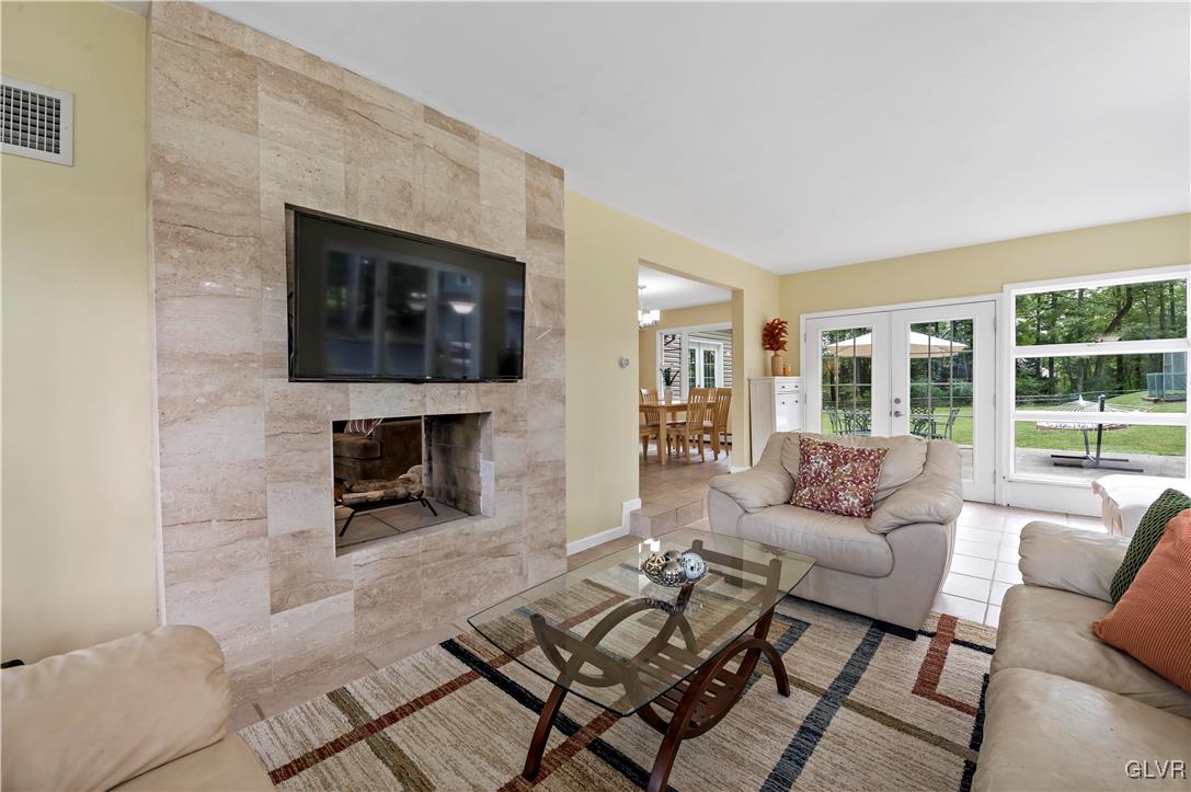 5366 Susan Road Coopersburg, PA 18036 - Photo 18 of 48 Gallery Image 18