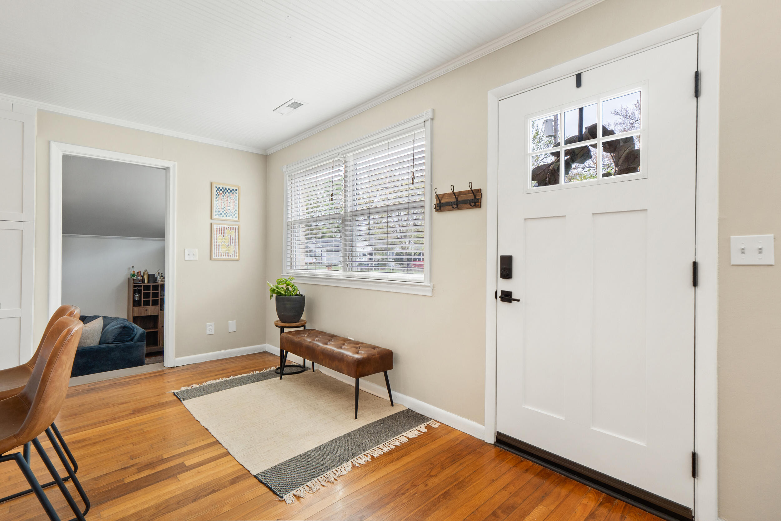 5315 Connell Street Chattanooga, TN 37412 - Photo 8 of 27 Entry Way