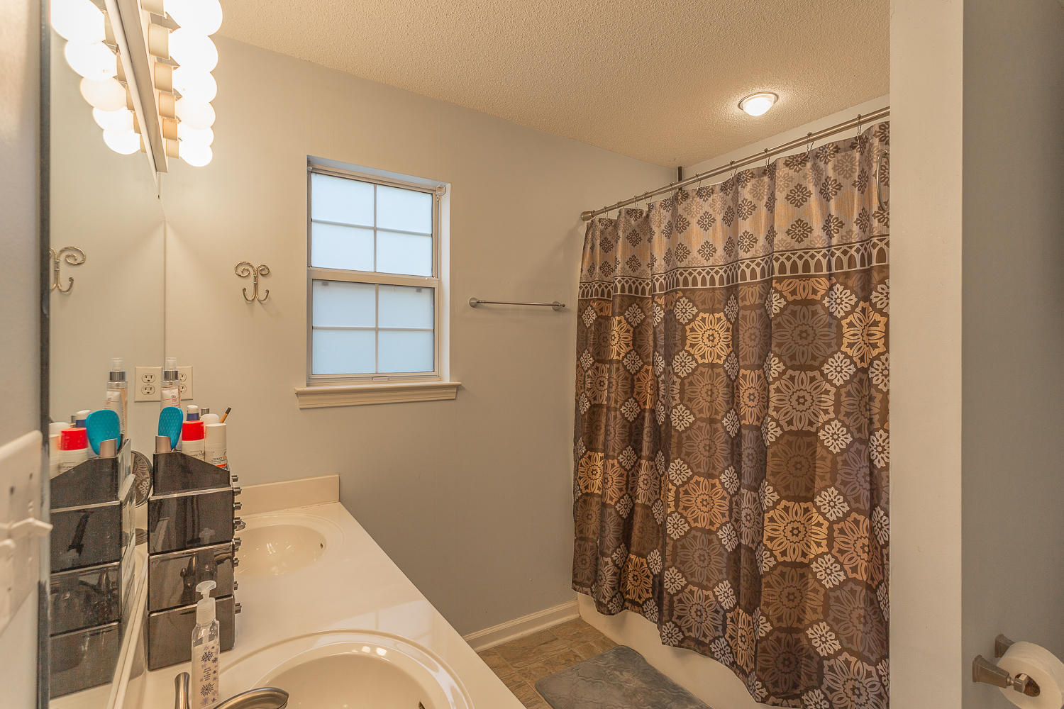 4314 McCahill Road Chattanooga, TN 37415 - Photo 24 of 35 Master Bath