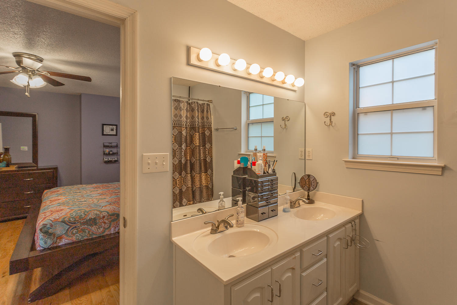 4314 McCahill Road Chattanooga, TN 37415 - Photo 25 of 35 Master Bath