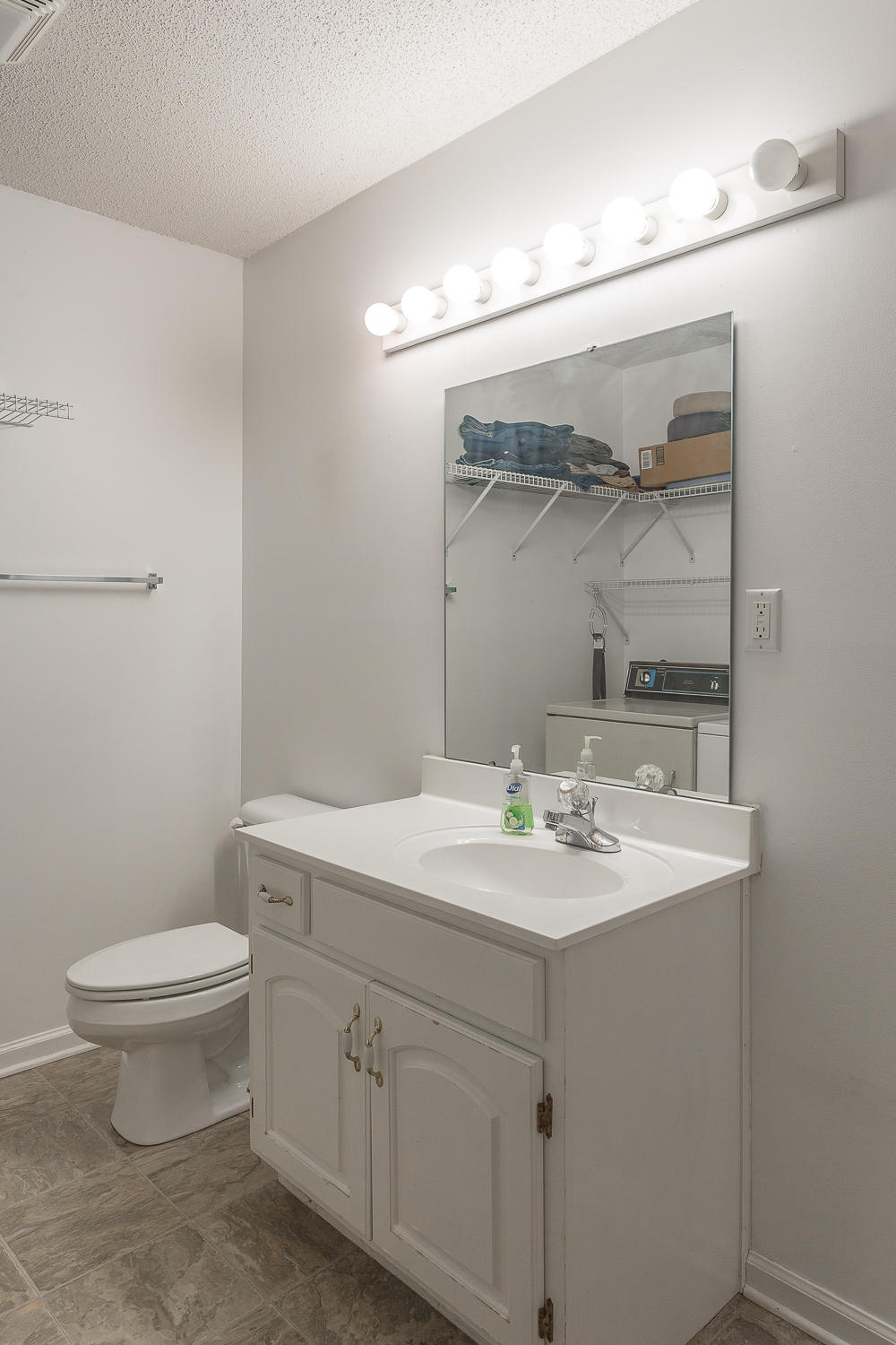 4314 McCahill Road Chattanooga, TN 37415 - Photo 33 of 35 half bath downstairs