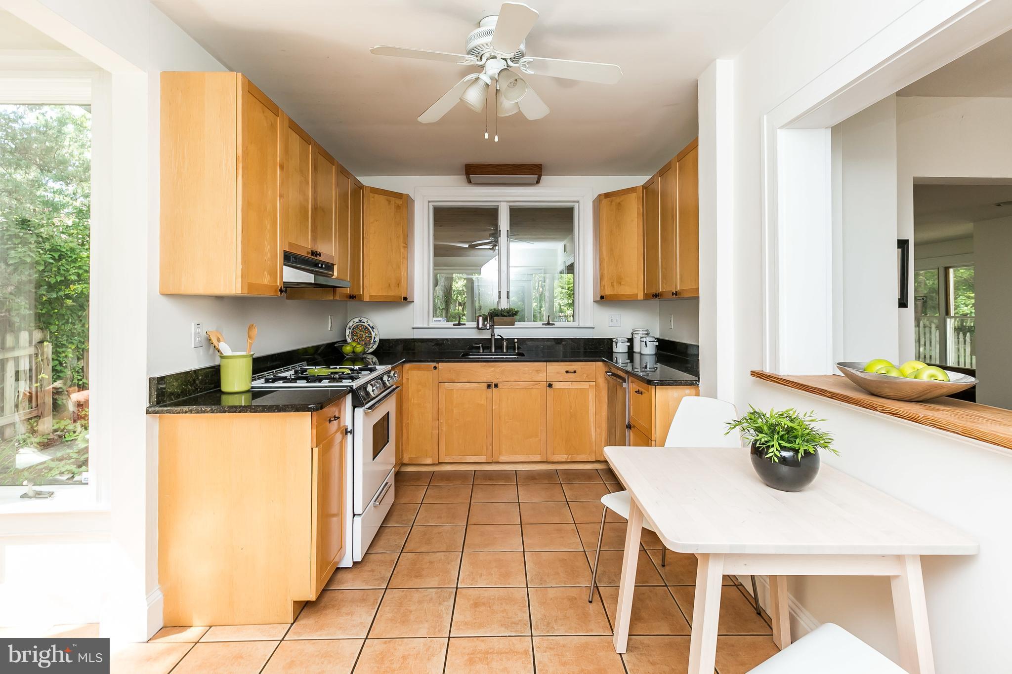 2212 Crest Road Baltimore, MD 21209 - Photo 12 of 30 Kitchen