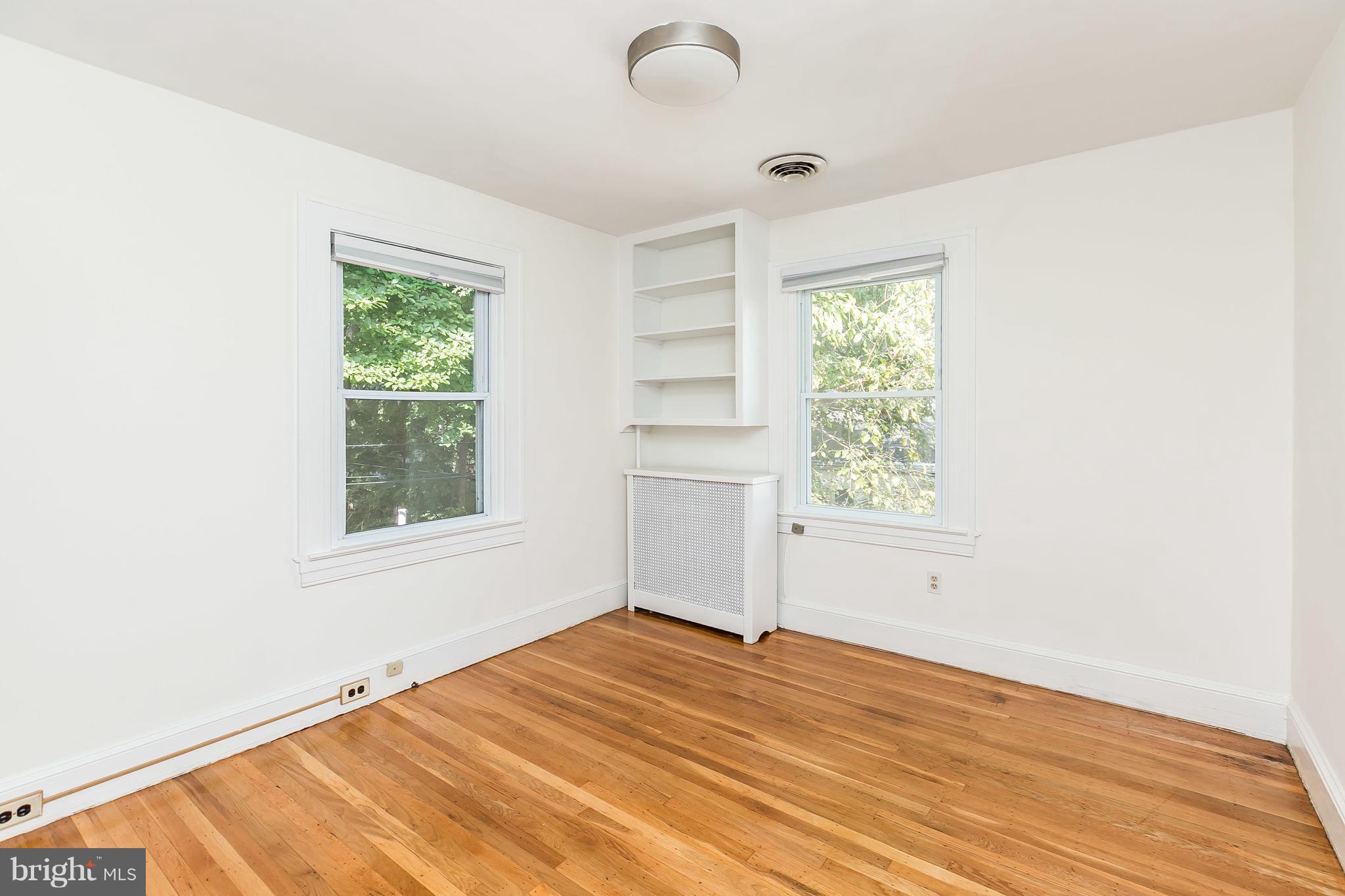 2212 Crest Road Baltimore, MD 21209 - Photo 21 of 30 Bedroom