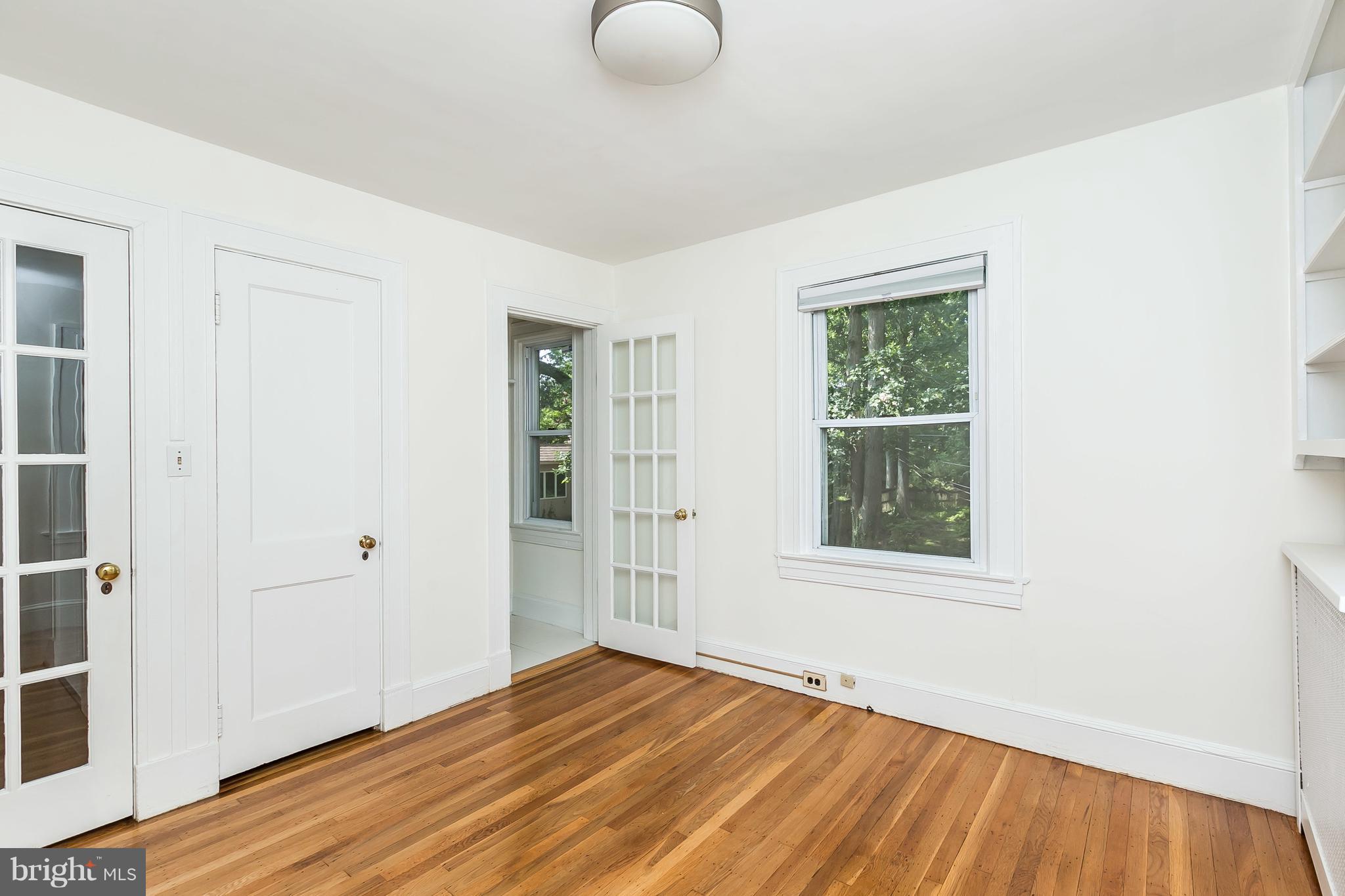 2212 Crest Road Baltimore, MD 21209 - Photo 22 of 30 Bedroom