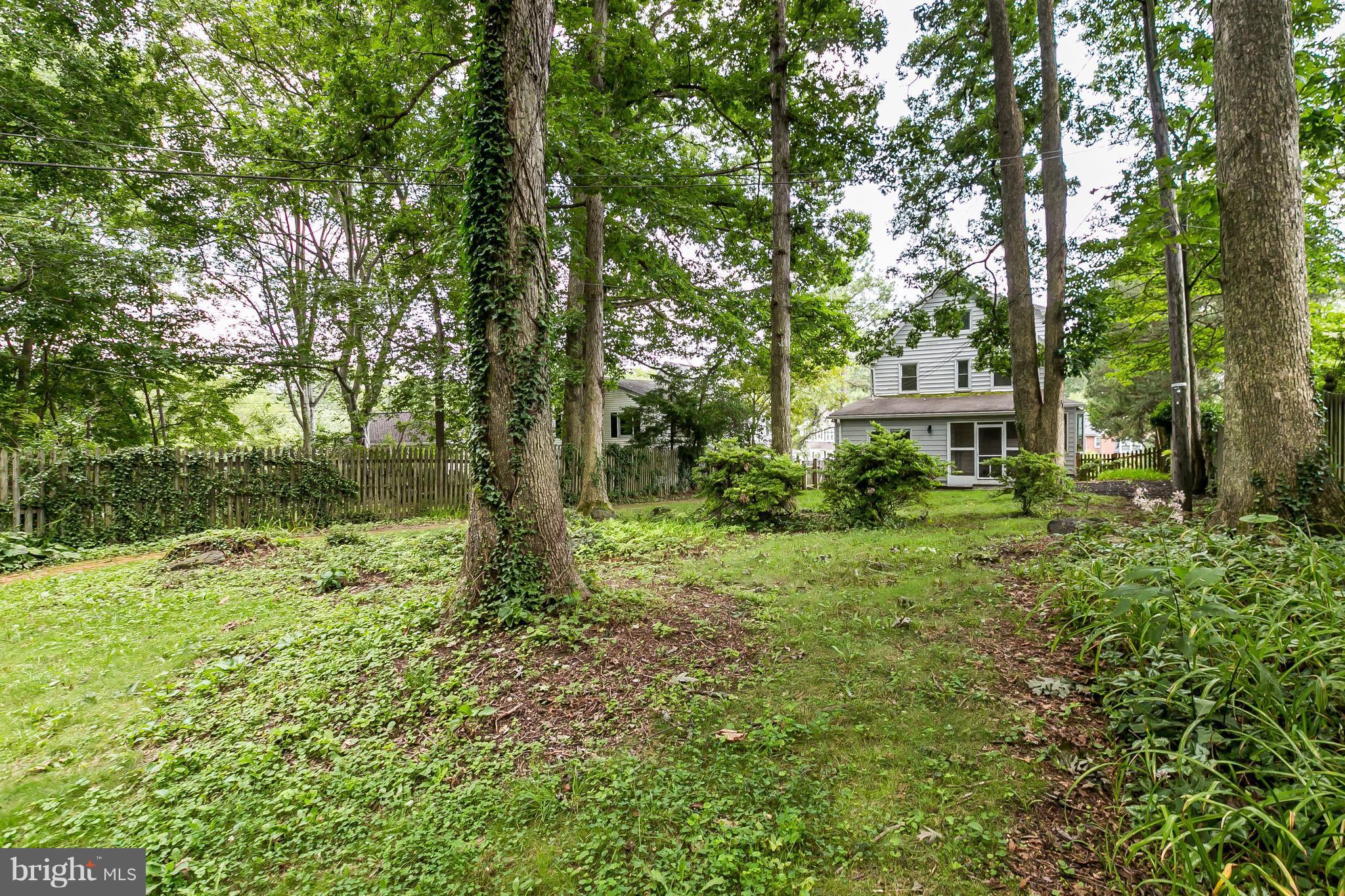 2212 Crest Road Baltimore, MD 21209 - Photo 26 of 30 Exterior (Rear)