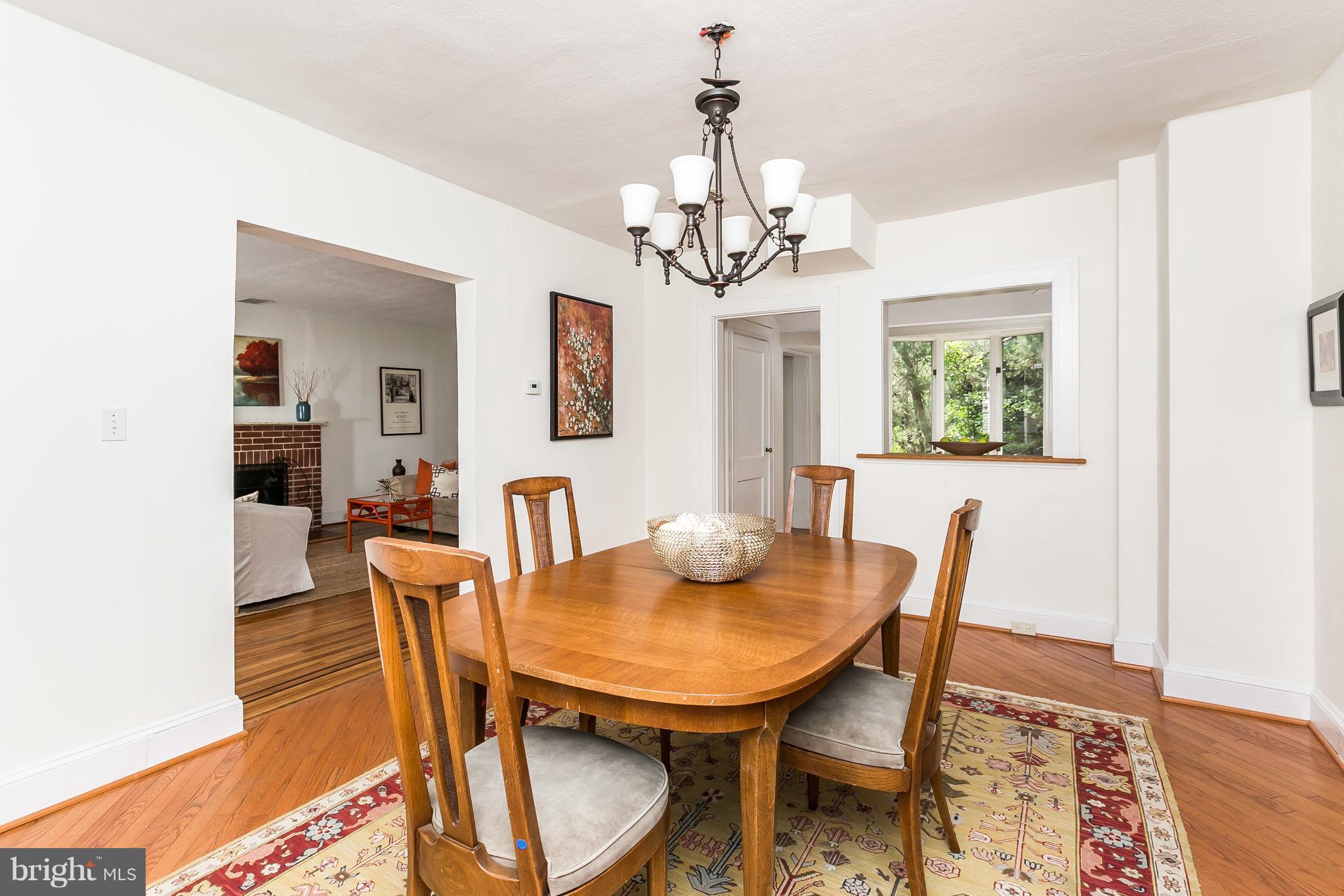 2212 Crest Road Baltimore, MD 21209 - Photo 7 of 30 Dining Room