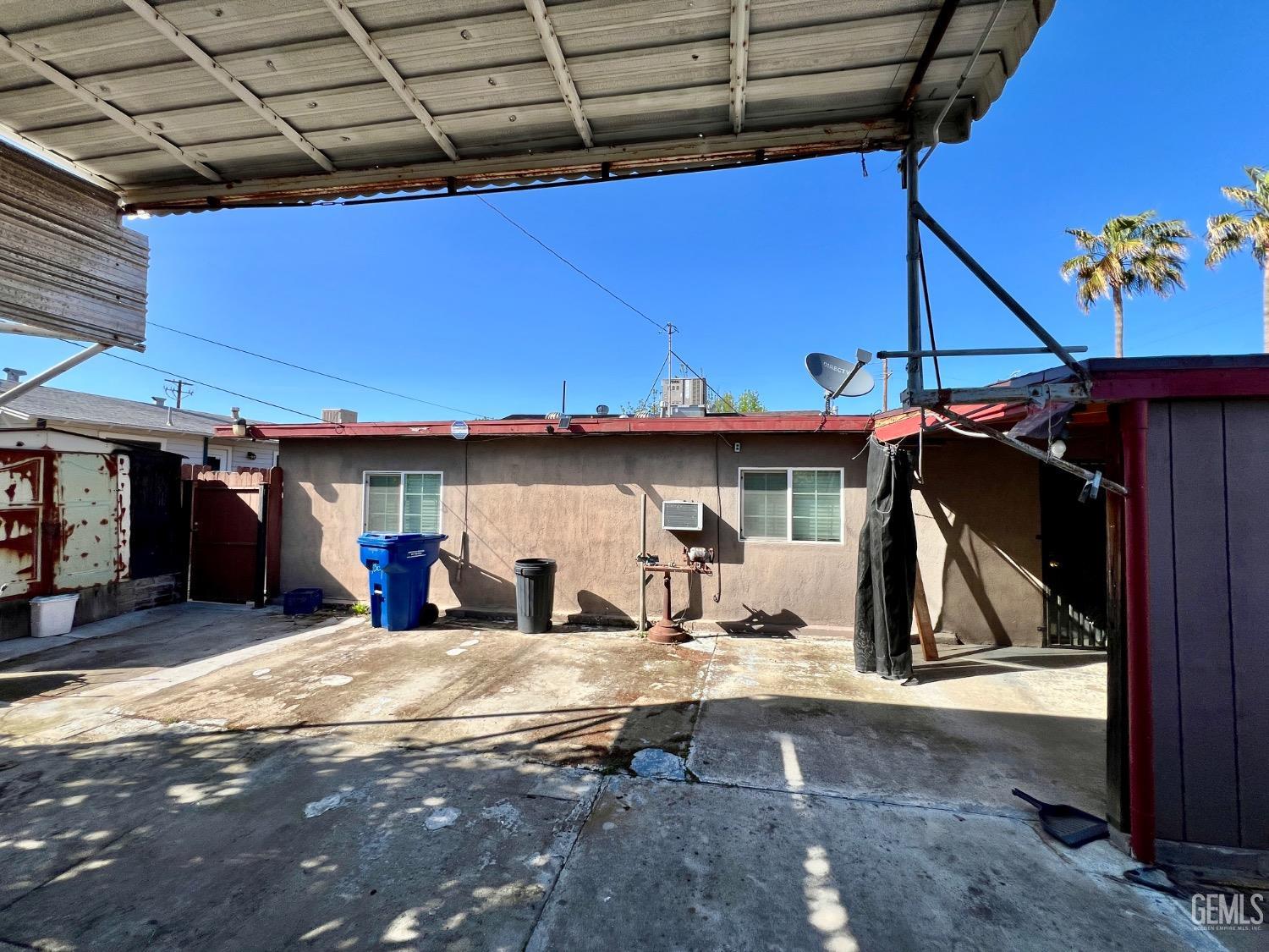 Undisclosed Address Wasco, CA 93280 - Photo 24 of 24 a view of a two chairs in the room