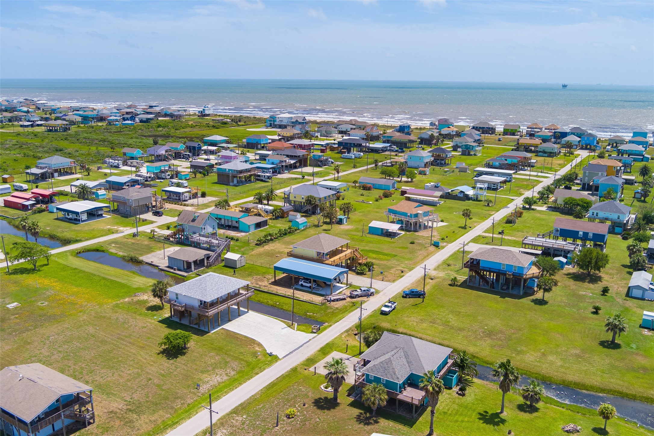 962 South Sage Road Crystal Beach, TX 77650 - Photo 2 of 8