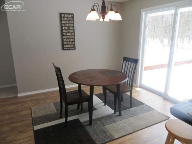5604 Baker Road Bridgeport, MI 48722 - Photo 4 of 16 21111207-3.JPG