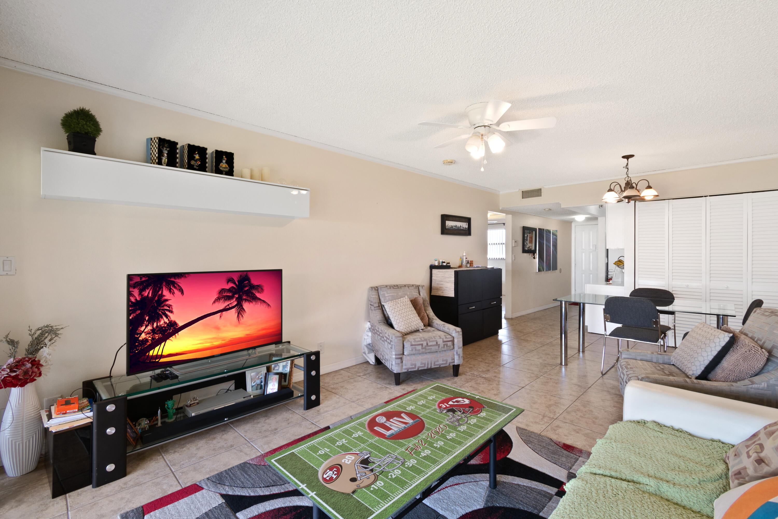2141 Woolbright Road, Unit L207 Boynton Beach, FL 33426 - Photo 6 of 15 family rm