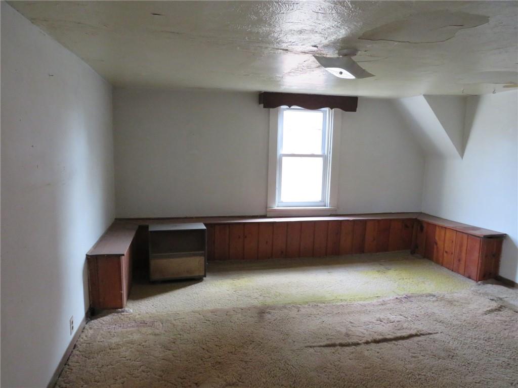 407 Linnview Avenue Pittsburgh, PA 15210 - Photo 25 of 38 an empty room with windows