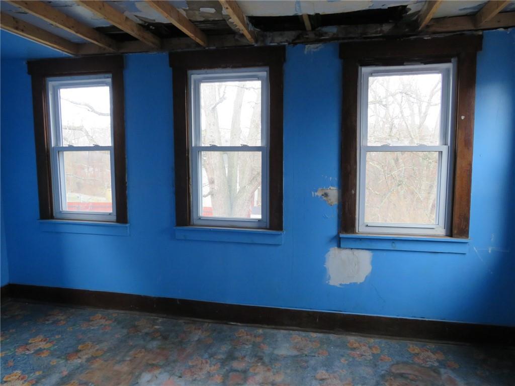 407 Linnview Avenue Pittsburgh, PA 15210 - Photo 26 of 38 a view of an empty room with a window
