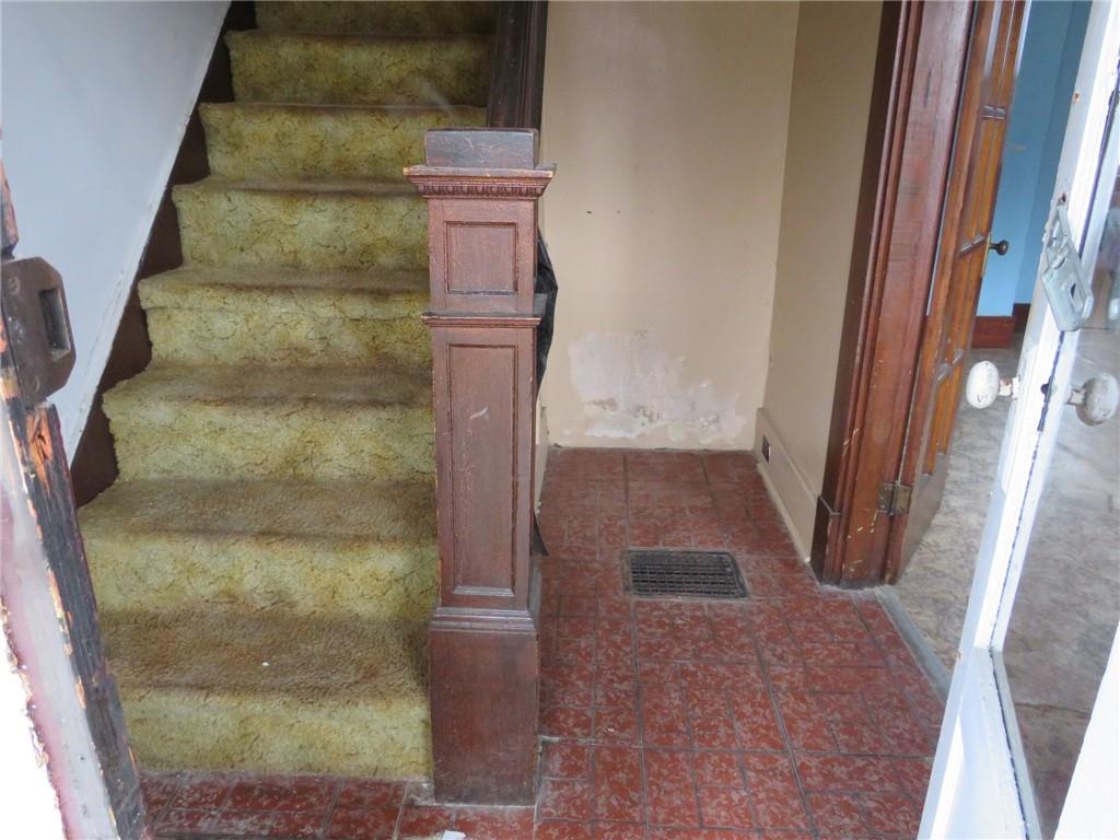 407 Linnview Avenue Pittsburgh, PA 15210 - Photo 37 of 38 a view of entryway