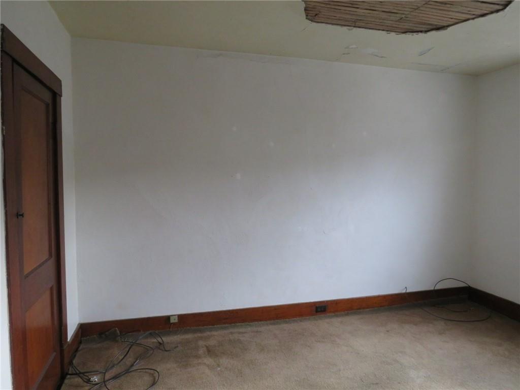 407 Linnview Avenue Pittsburgh, PA 15210 - Photo 10 of 38 a view of room