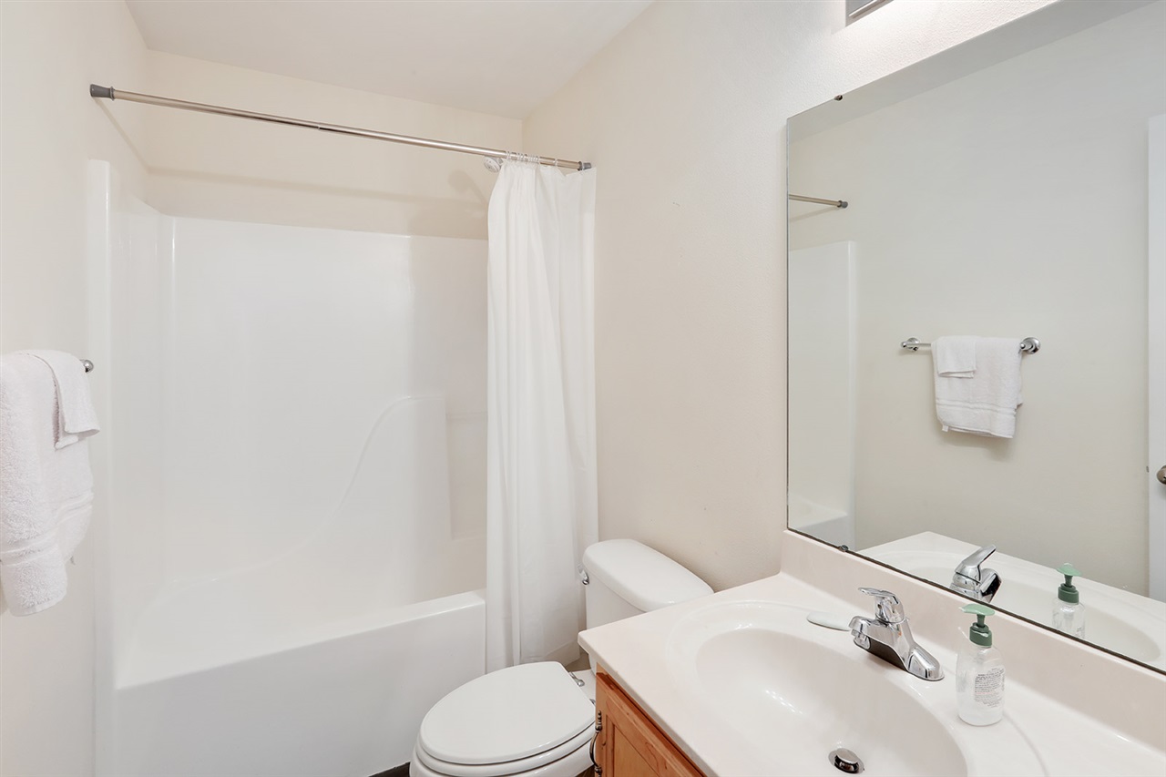 1905 Nile Court Foley, AL 36535 - Photo 10 of 15 Bathroom 2