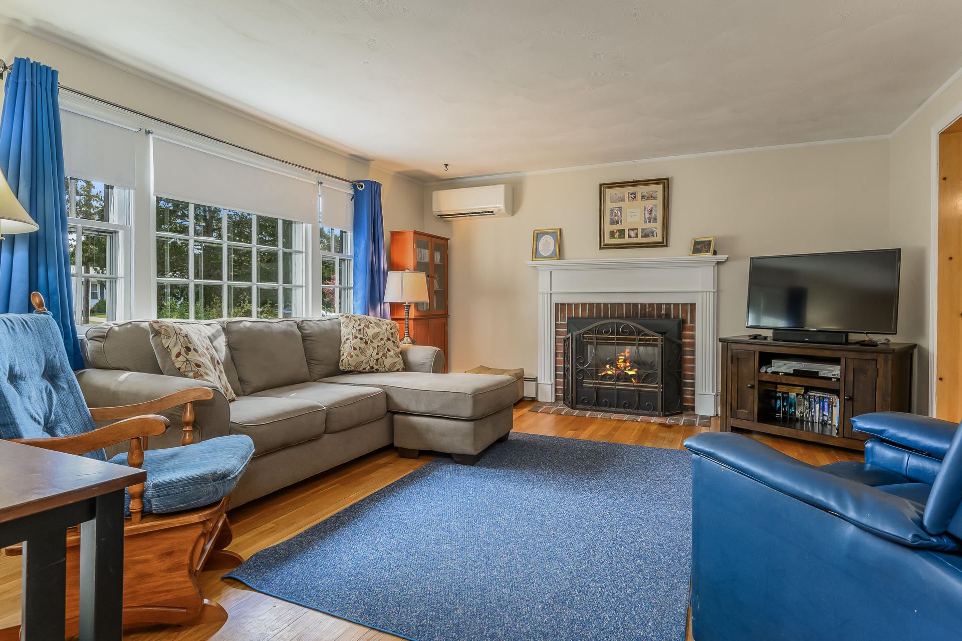 15 Wing Road Pocasset, MA 02559 - Photo 9 of 38 010-photo-living-room-8655634