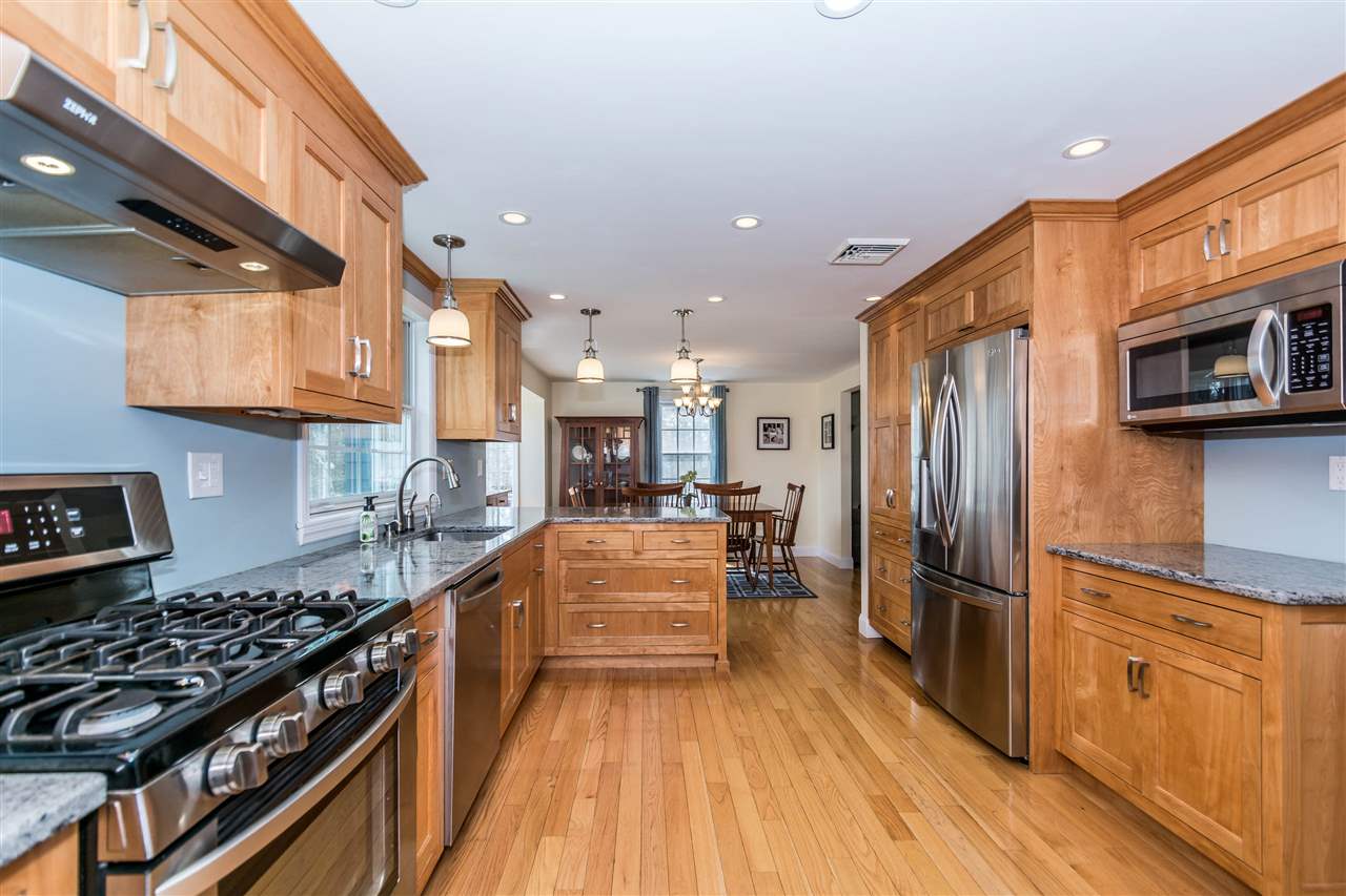 200 Stage Road Hampstead, NH 03841 - Photo 3 of 33 Gallery Image 3