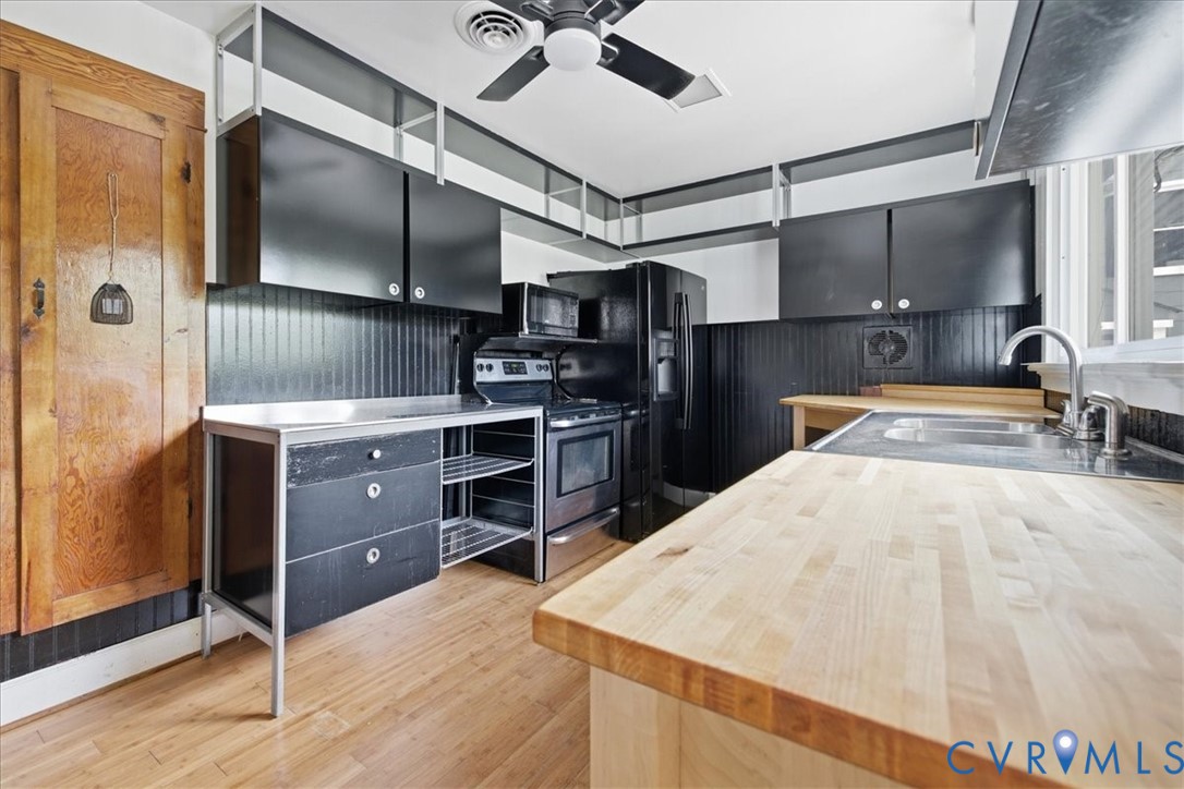 7232 Hopkins Road North Chesterfield, VA 23237 - Photo 16 of 34 Wood-finish flooring with solid wood countertops,