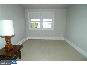 3242 Stoudts Ferry Bridge Road Reading, PA 19605 - Photo 5 of 9 Bedroom