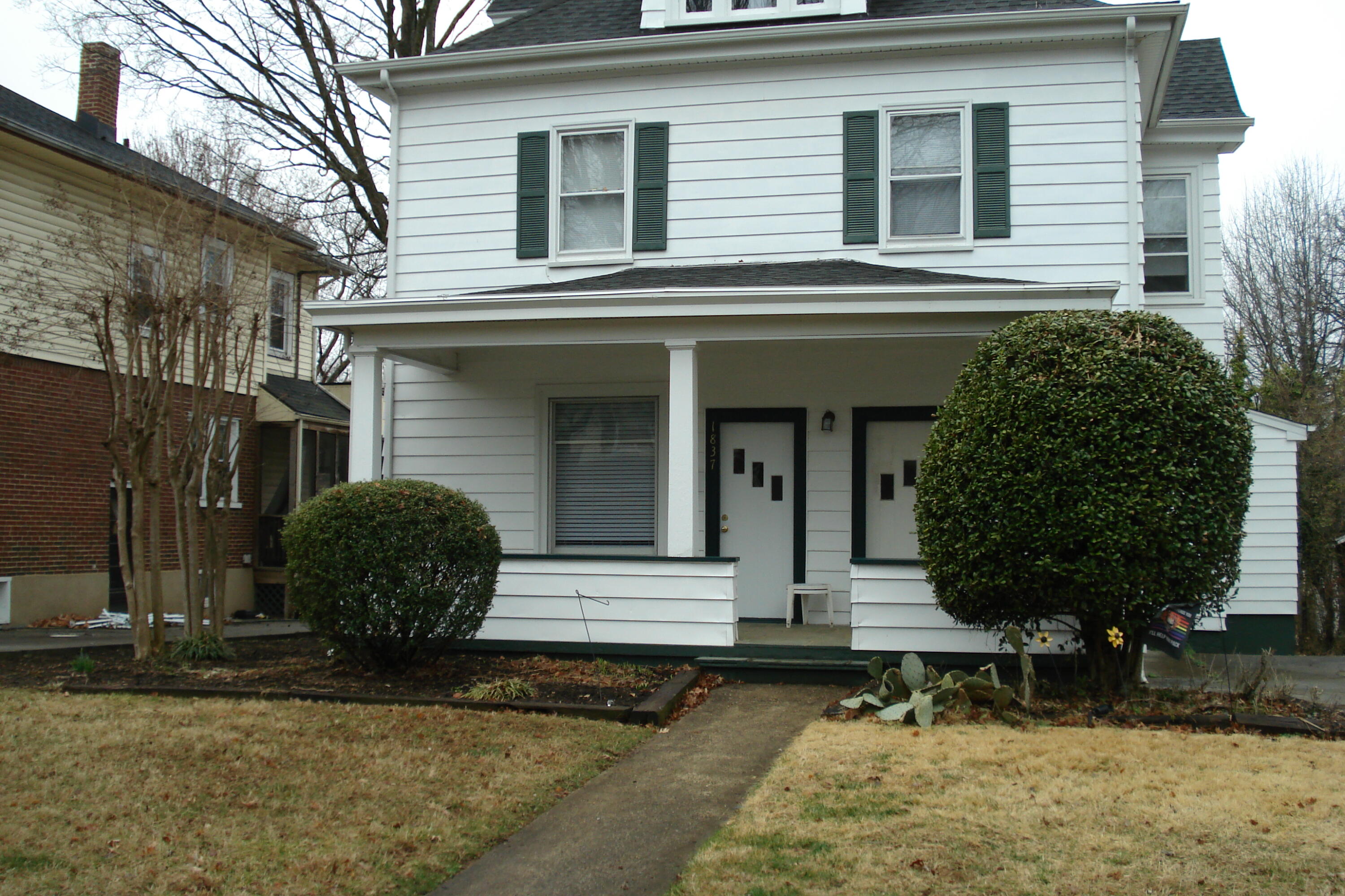 1837 Avon Road Southwest Roanoke, VA 24015 - Photo 1 of 10 front