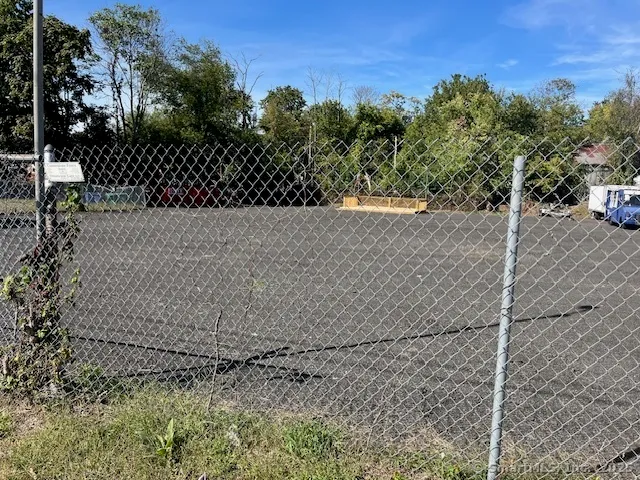 $179,900 | 246 Pratt Street, Meriden, CT 06450