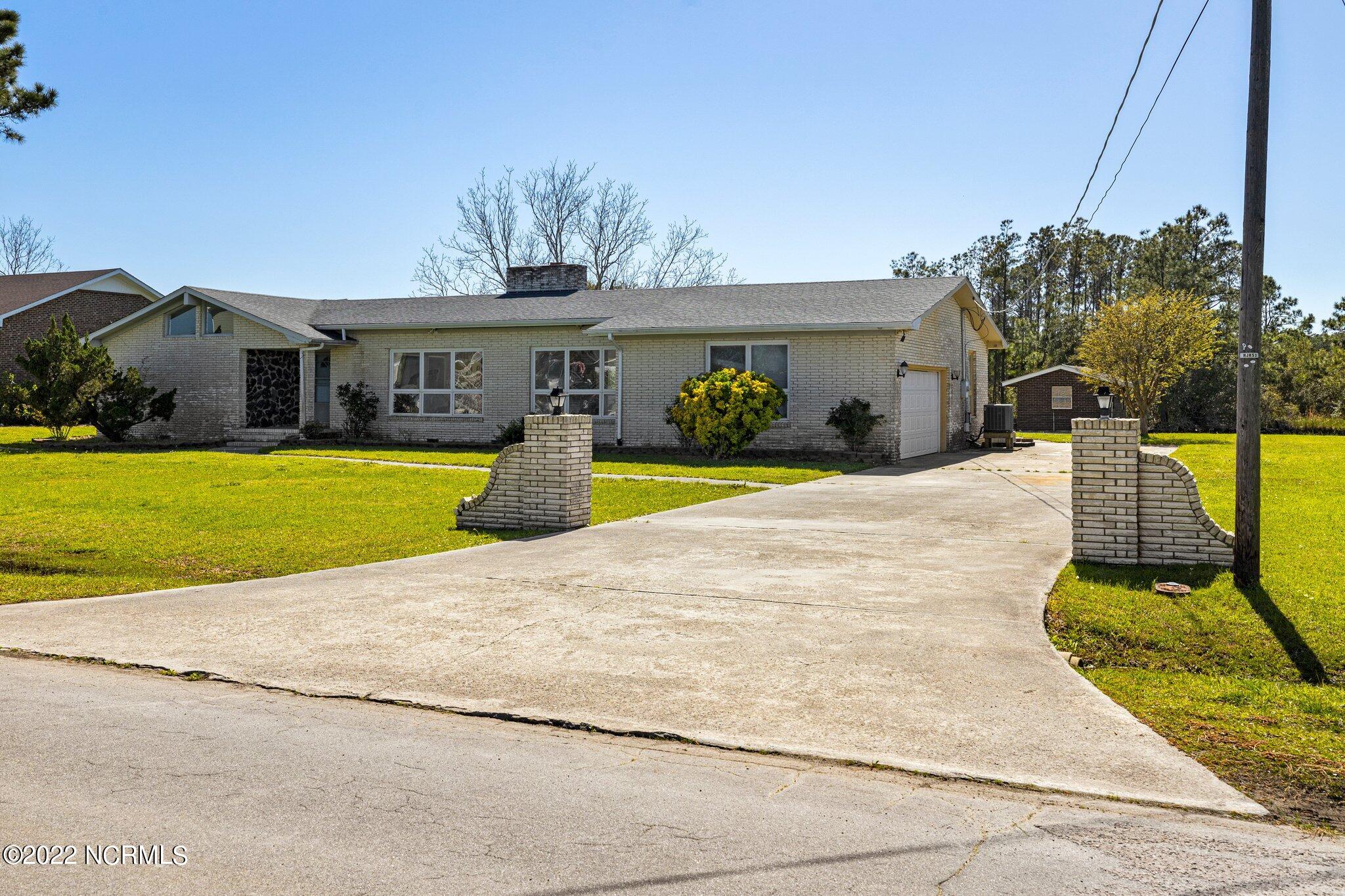 412 Margaret Road Beaufort, NC 28516 - Photo 1 of 53 Curb Side Elevation