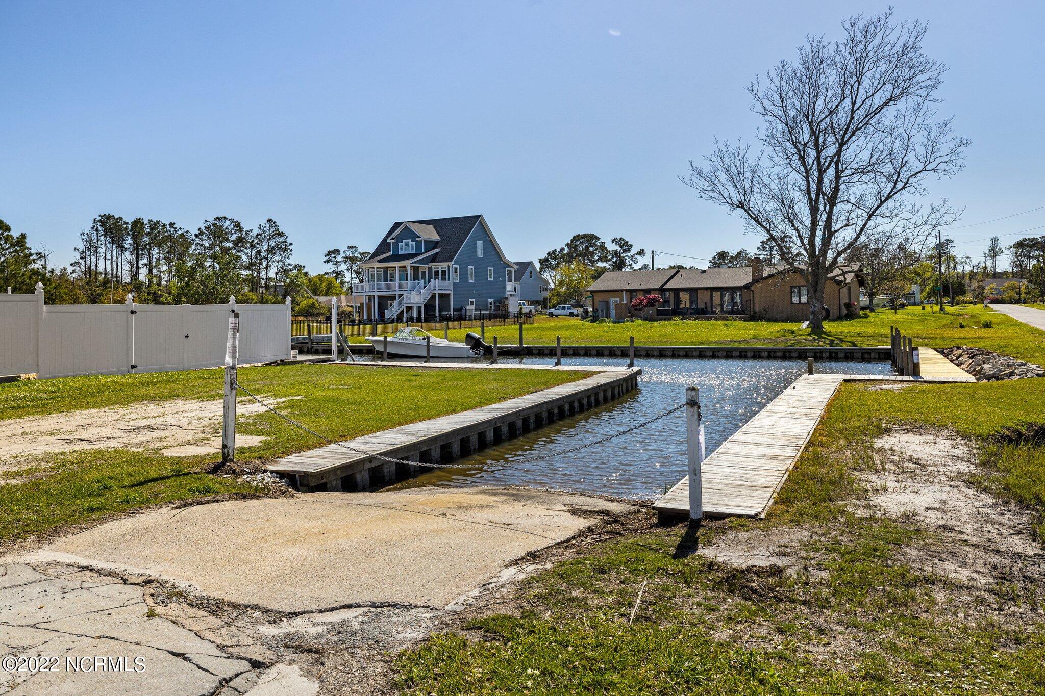 412 Margaret Road Beaufort, NC 28516 - Photo 21 of 53 Neighborhood Boat Launch