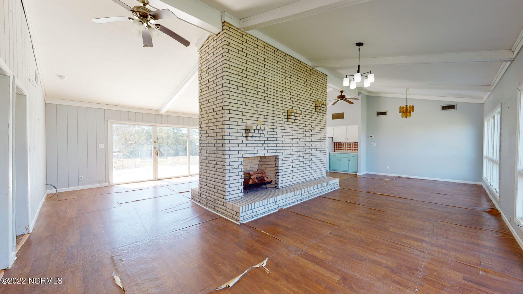 412 Margaret Road Beaufort, NC 28516 - Photo 25 of 53 Living Room