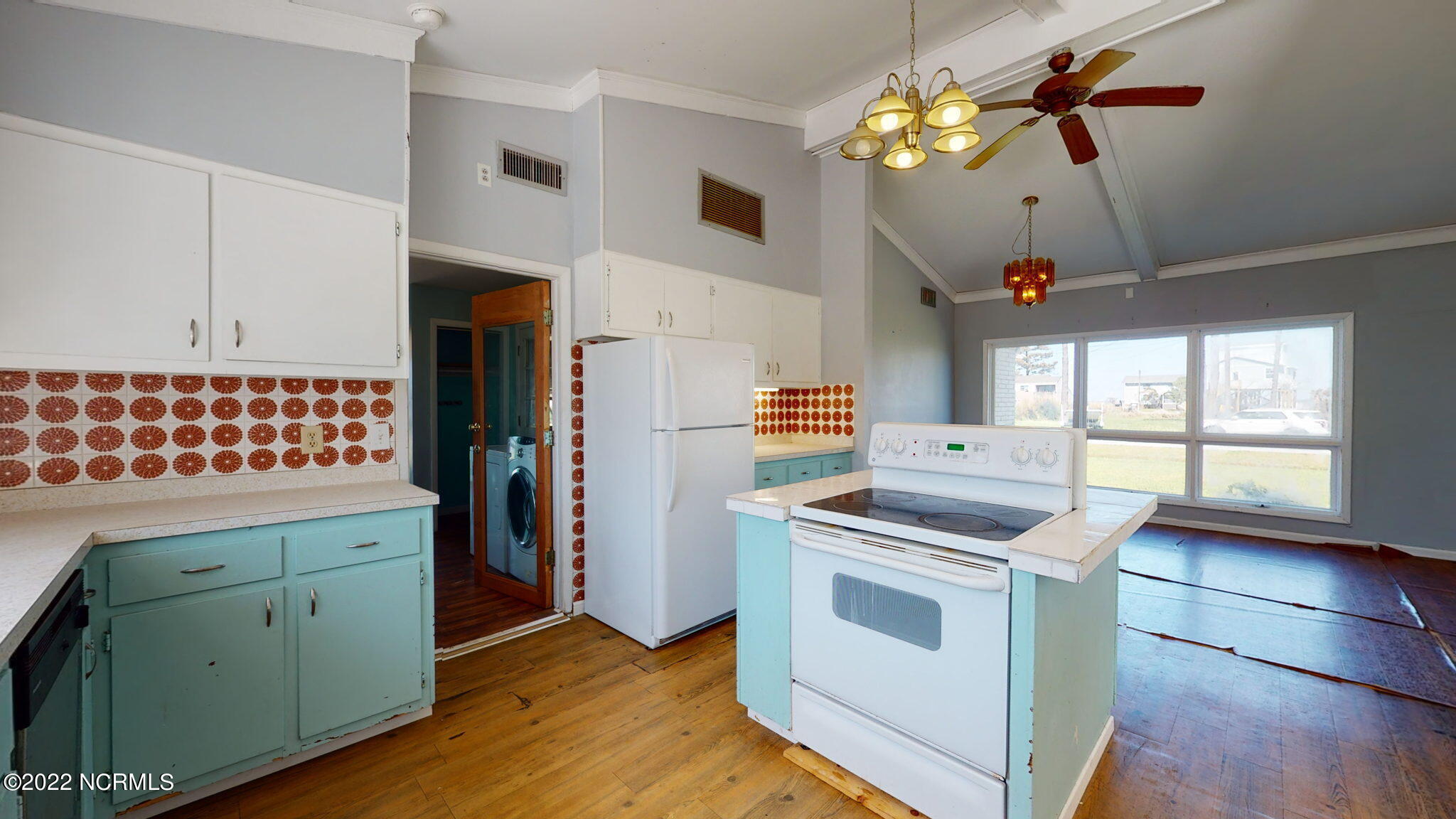 412 Margaret Road Beaufort, NC 28516 - Photo 33 of 53 Kitchen