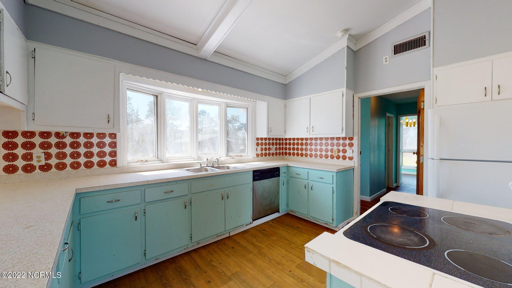 412 Margaret Road Beaufort, NC 28516 - Photo 34 of 53 Kitchen