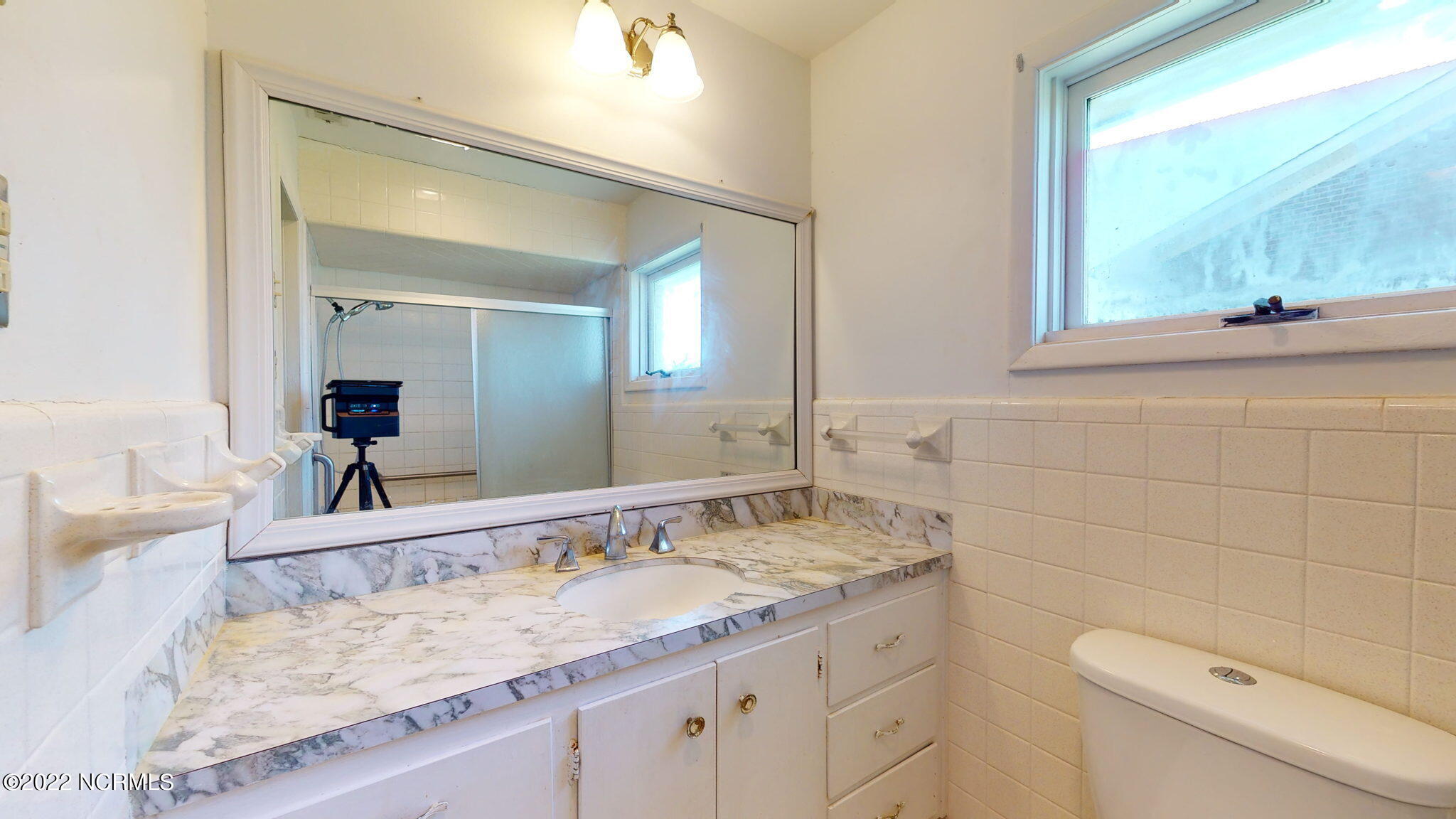 412 Margaret Road Beaufort, NC 28516 - Photo 38 of 53 Master Bath