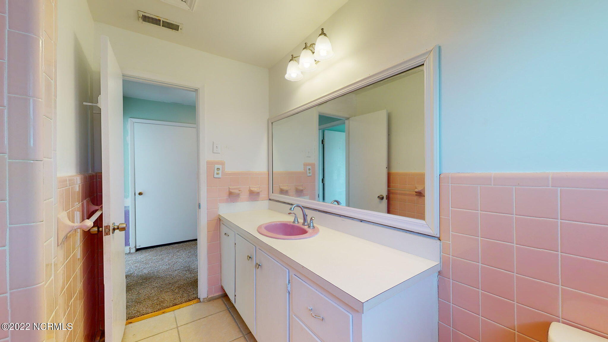 412 Margaret Road Beaufort, NC 28516 - Photo 47 of 53 2nd Bath